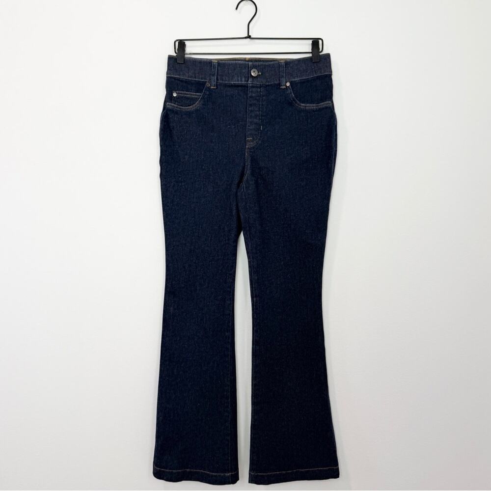 Spanx SPANXshape EveryWear Flare Jeans Raw Indigo size Medium - Picture 2 of 8